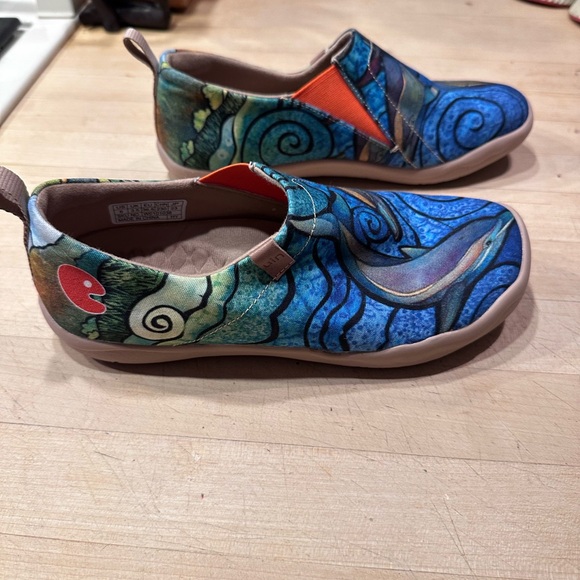 Uin women’s footwear in Porpoise Toledo. GUC size 6/36.5 - Picture 3 of 11